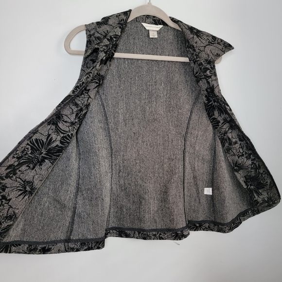 Christopher & Banks Medium Floral Flossed Zip Up Vest - Picture 5 of 11